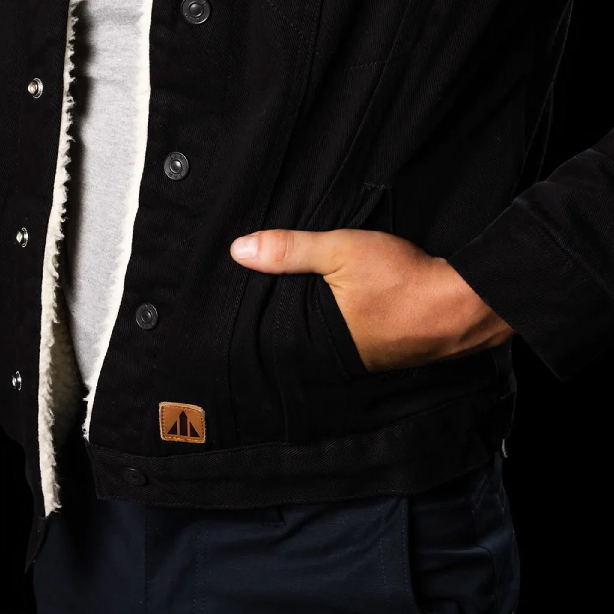 bad denim sherpa jacket in black