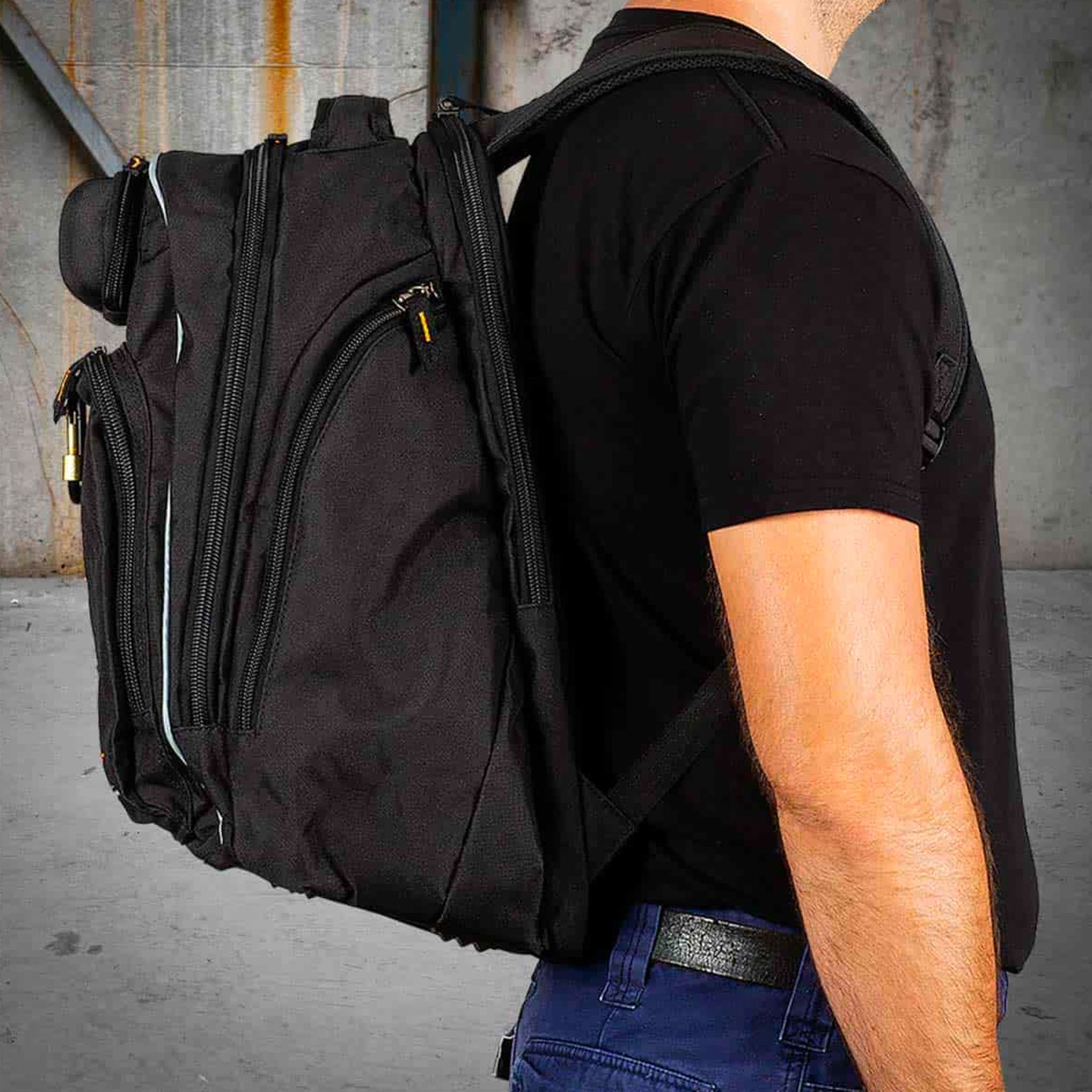 rugged xtremes canvas laptop black backpack in 45 litres